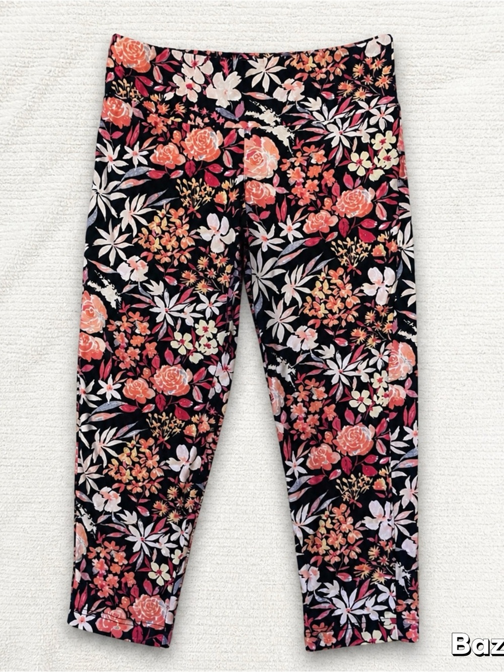 Sz 14 Terra & Sky  Black Floral Mid Rise Athletic Capri Leggings - Picture 2 of 3
